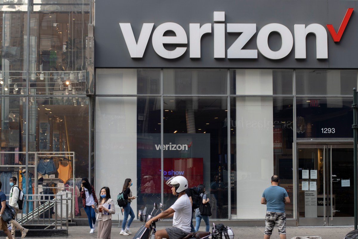 Verizon Job Cuts: November Mass Layoffs Biggest In Company History—Report