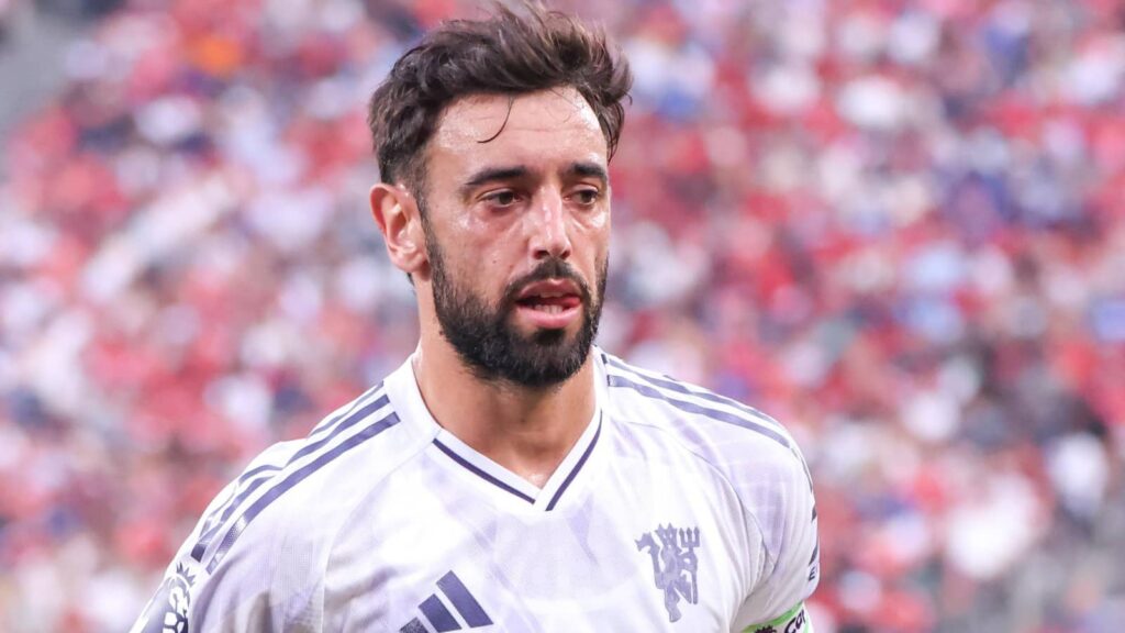 Fabrizio Romano drops bombshell on Man Utd selling Bruno Fernandes in 2026