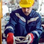 Oil and Gas Industry Layoffs Accelerate with Lower Prices