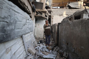 Amid Israeli Attacks, White House Official Denies Hamas Violated Ceasefire