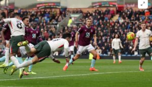 Chelsea breeze past Burnley to stay in pursuit of Premier League leaders, Arsenal