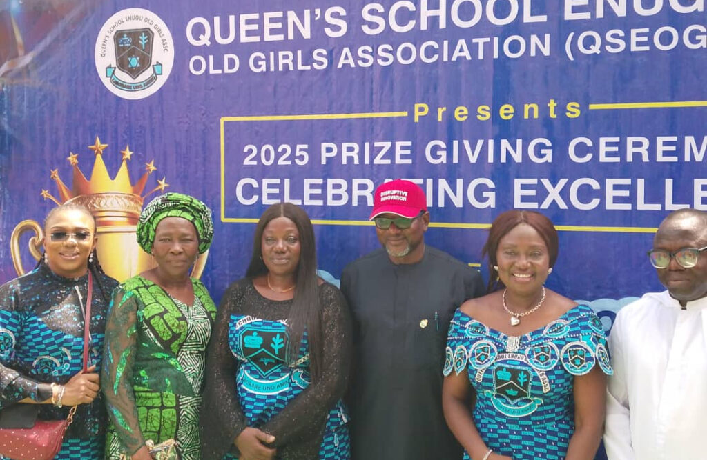 Foremost Enugu Queens School Alumni Rewards Students, Teachers For Hard Work