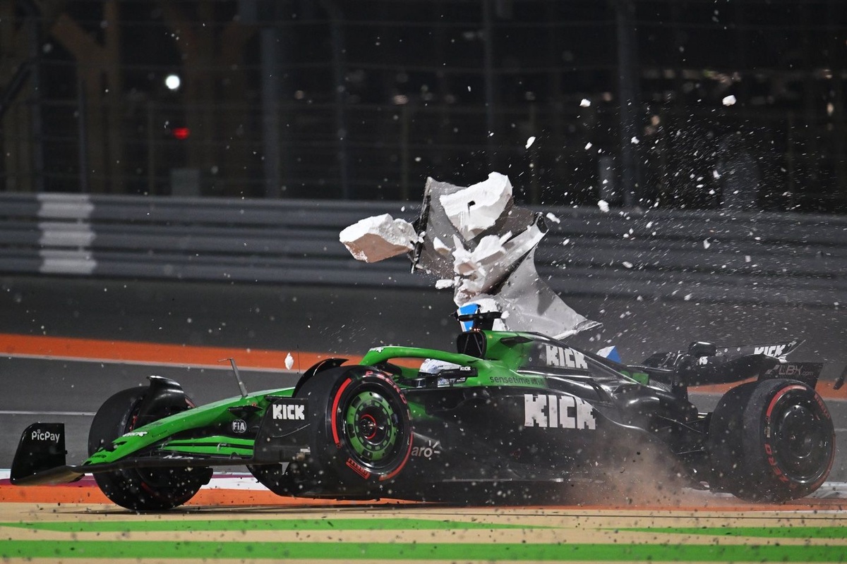 Nico Hulkenberg crashes out of Qatar GP causing safety car as McLaren strategy comes under fire