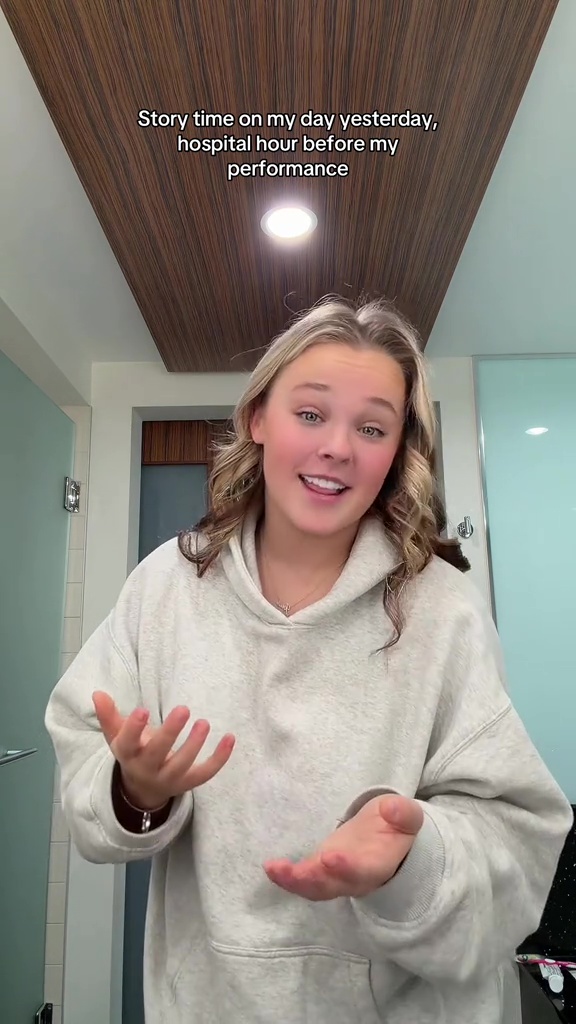 JoJo Siwa reveals she was rushed to the hospital with ‘excruciating pain’ just hours before performance