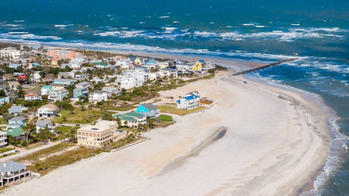 74-year-old historic beach hotel will be torn down
