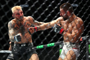 UFC Qatar full fight: Dan Hooker goes to war with Mateusz Gamrot