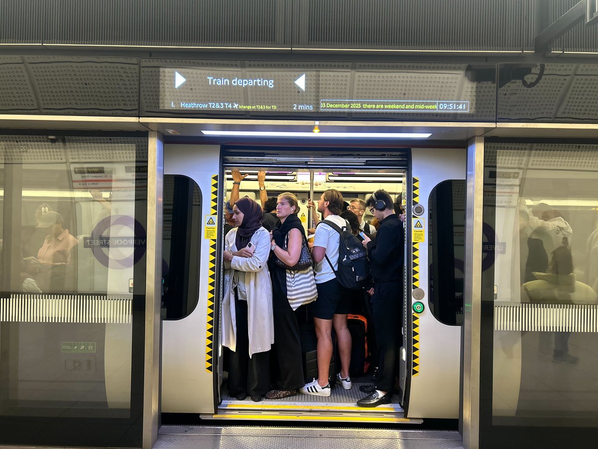 London travel news LIVE: Elizabeth line chaos as services part suspended across key sections