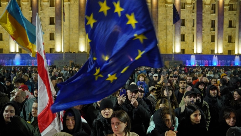 EU Report Slams Georgia For Democratic Backsliding, Highlights Progress In Other Candidates