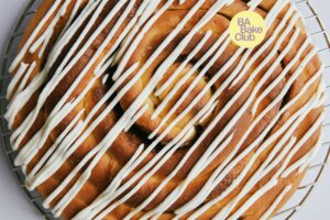 The Gigantic Cinnamon Roll Your Holiday Brunch Needs