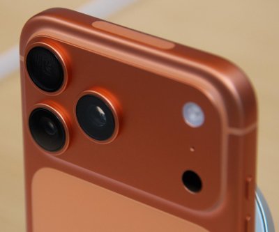 Apple AI chief to retire as former Microsoft exec takes over