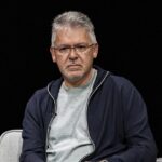 Apple’s AI chief abruptly steps down