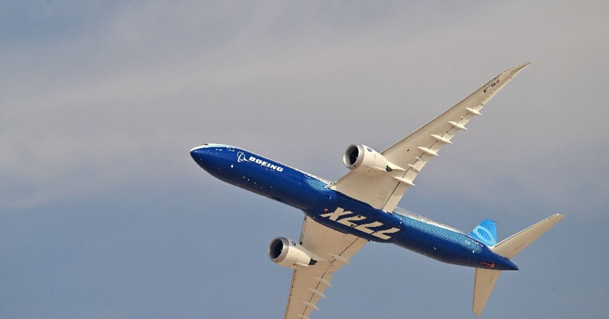 Emirates orders 65 more Boeing 777X planes despite delays