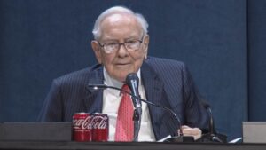 End of ‘The Berkshire Way’? Combs’ departure isn’t only big change as Buffett transition nears