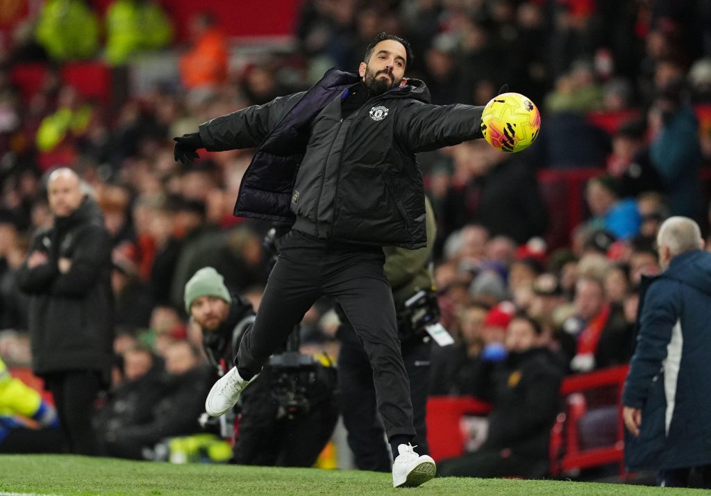 Man United identify Premier League midfielder as transfer target