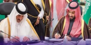 Crown Prince, Amir of Qatar Witness Signing Saudi–Qatar High-Speed Rail Agreement
