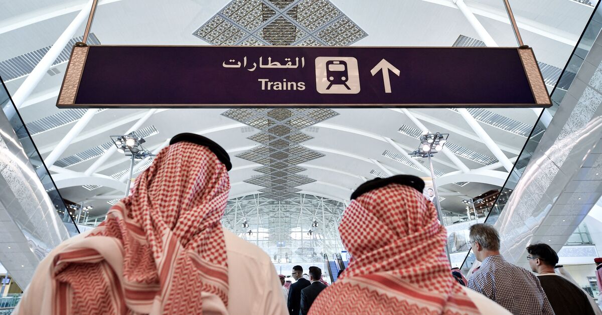 Saudi Arabia and Qatar ink high-speed rail deal advancing Gulf integration