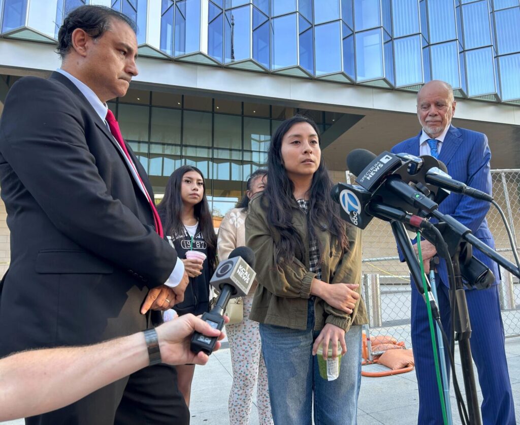 Chabria: Homeland Security says it doesn’t detain citizens. These brave Californians prove it has