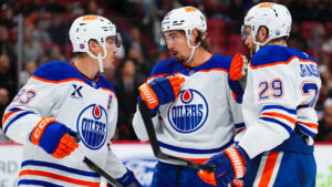 ‘Trying not to get discouraged’: Oilers’ Tomasek navigating limited opportunity