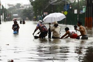 Senators deny getting kickbacks from flood projects