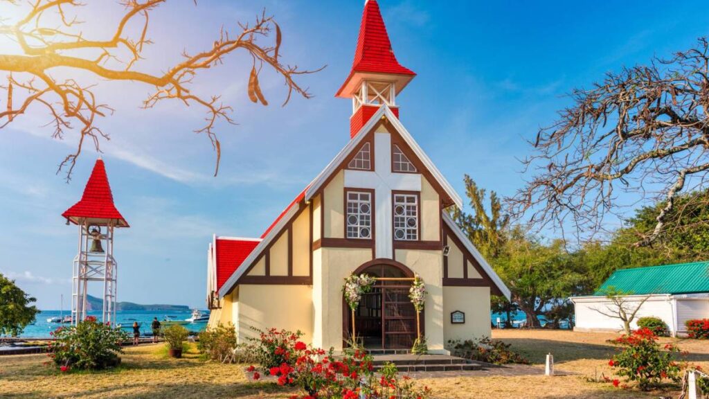 US government warns travelers of purse snatching at holiday destination