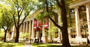 Harvard boosts BlackRock Bitcoin ETF holdings to $442.8 million, expanding exposure by 257%