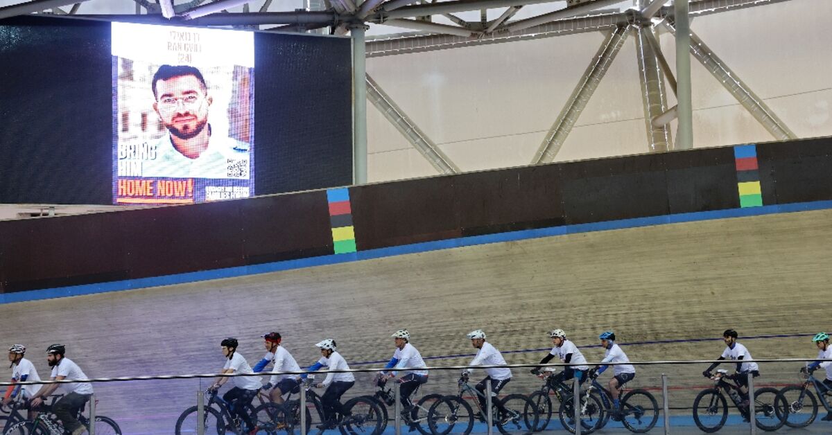 The long wait for parents of the last Gaza hostage