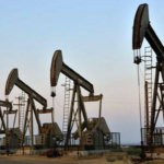 ‎Oil prices rise, post weekly gains