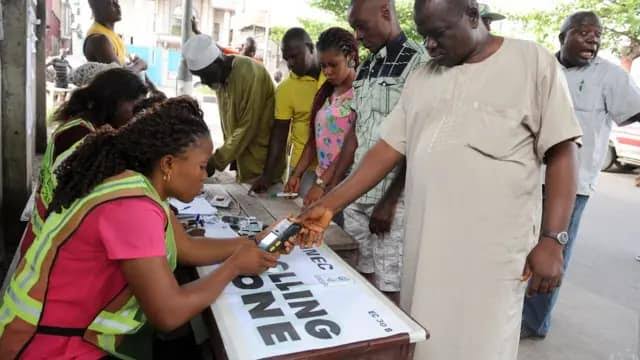 AnambraDecides: BVAS Glitches Slows Voting in Onitsha as Voters Wait for Hours