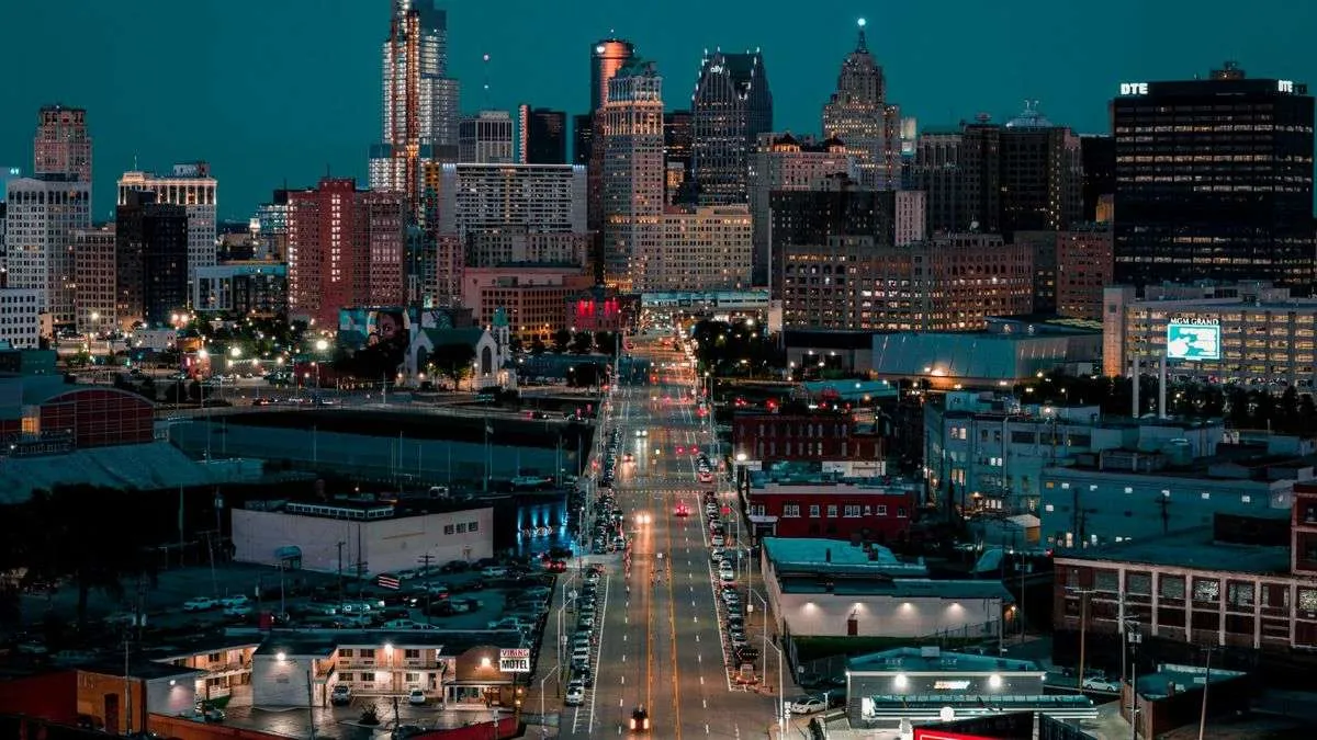 Usher, Big Sean Invest More Than $1 Million In Detroit ‘Entertainment Incubator’