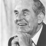 Who was Chaim Herzog, the Irish-born figure at the centre of the Dublin park name change row?