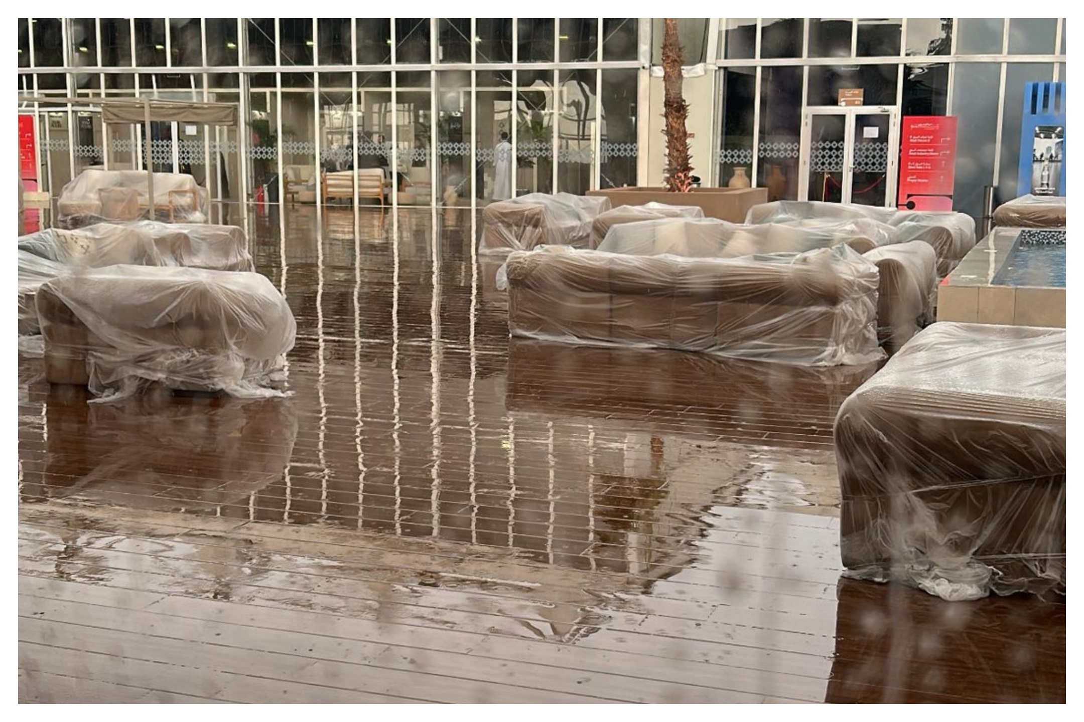 Red Sea Film Festival Locks Down; Cancels Screenings & Talks For The Day As Torrential Rain Hits Jeddah