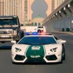 When Dubai Police Lamborghini Aventador Pulled Over Never-been-seen 6-wheeled Mercedes Truck