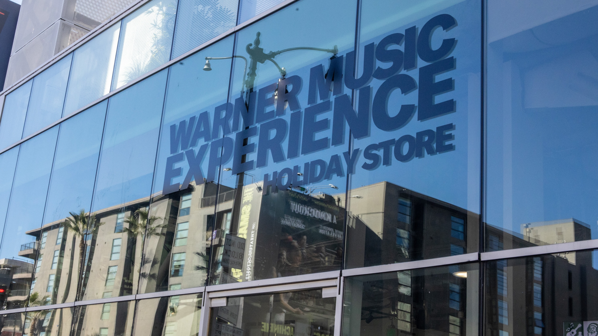Move Over, Universal—Warner Music Experience Holiday Store Pops Up in West Hollywood As UMusic Stores Open in NYC and London