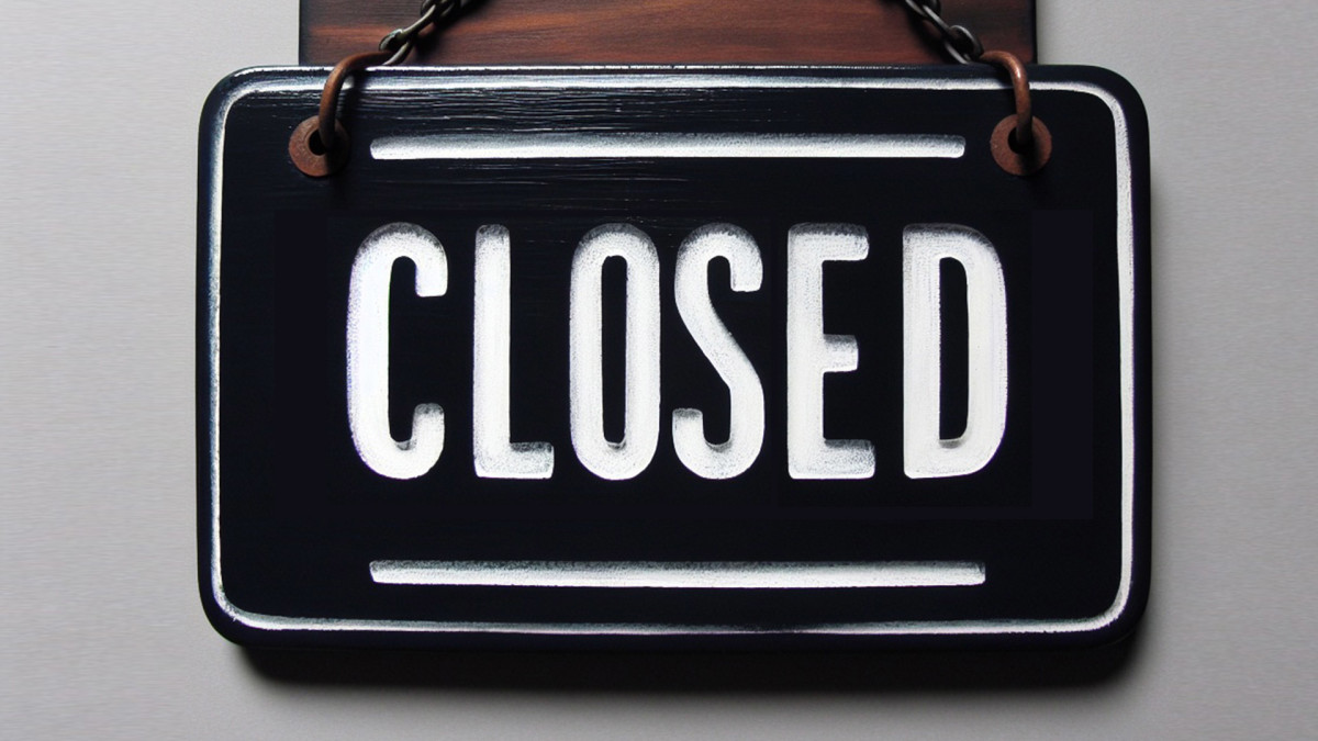 Popular gift retailer shuts stores, cuts jobs before holidays