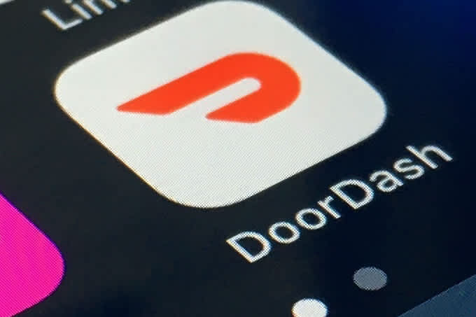 DoorDash joins Instacart in the newest shopping battleground — ChatGPT