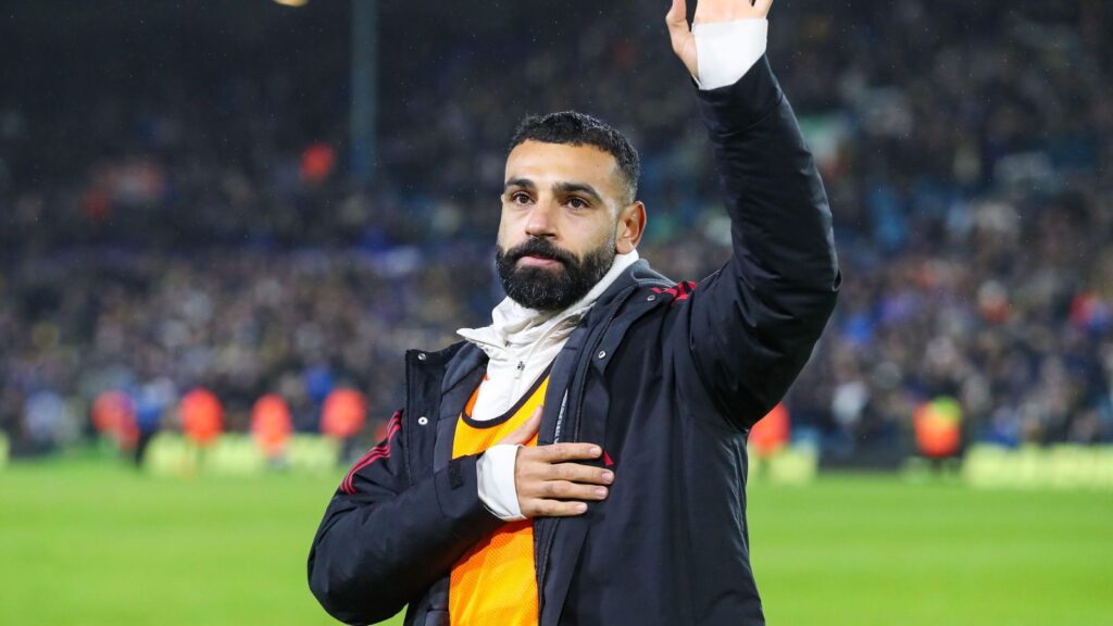 Five pundit reactions to Salah ’embarrassing’ bombshell as Liverpool given ‘solution’