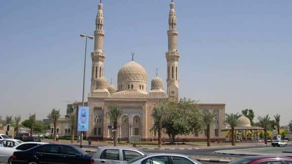 All Mosques in UAE to Hold Friday Prayers at Same Time