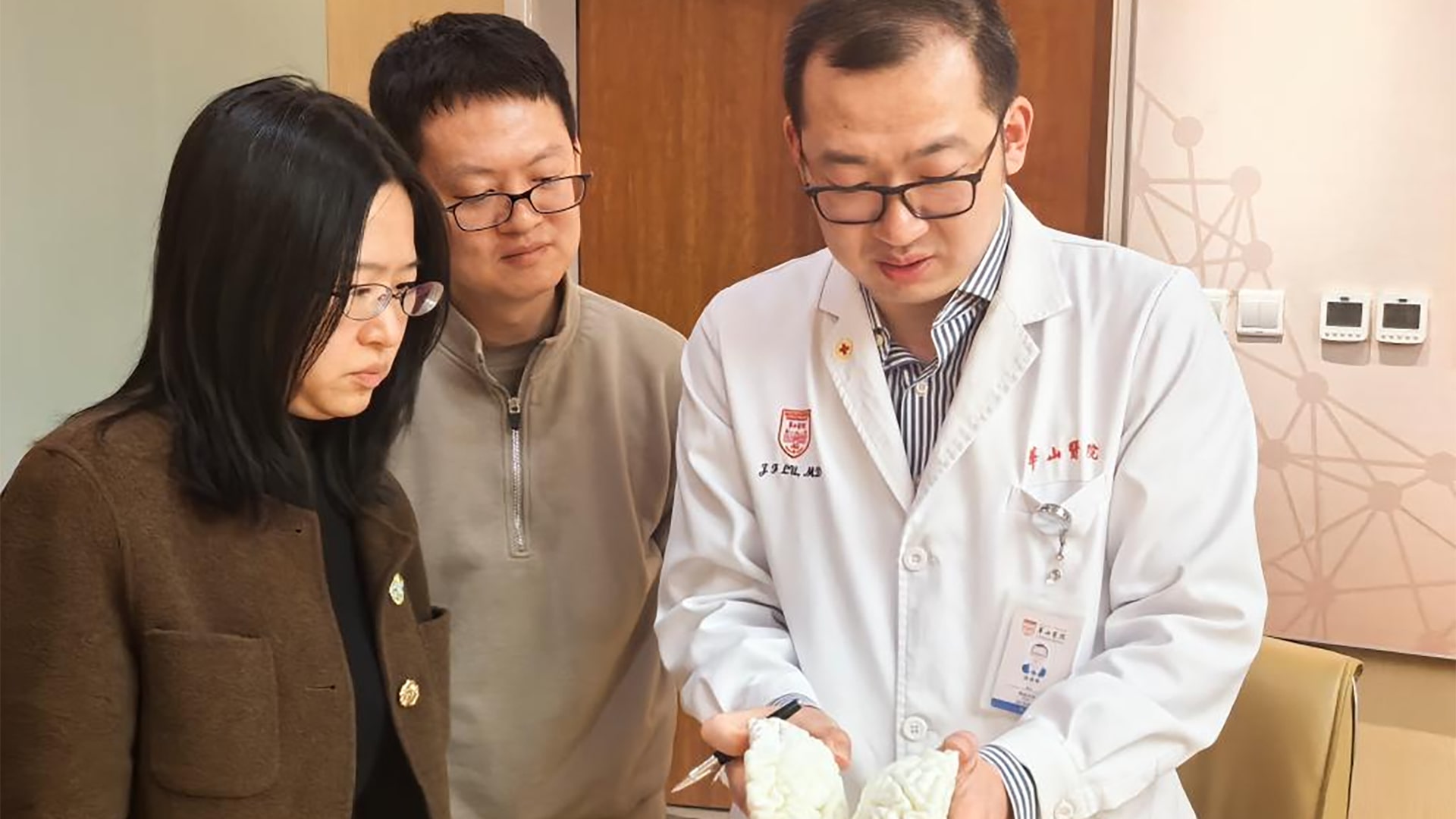 How far are brain-computer interfaces from restoring and extending human ability?