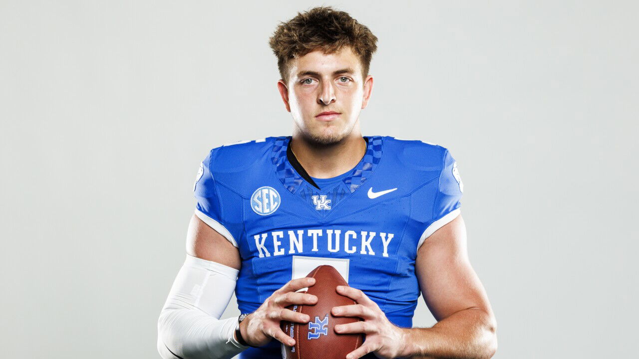 Ottawa Redblacks add viral Kentucky Wildcats QB Zach Calzada to CFL negotiation list