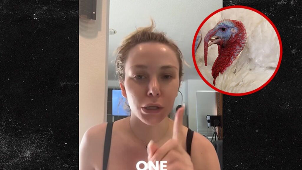 Courtney Stodden Says She Feels Like Turkey Who Didn’t Get Pardoned