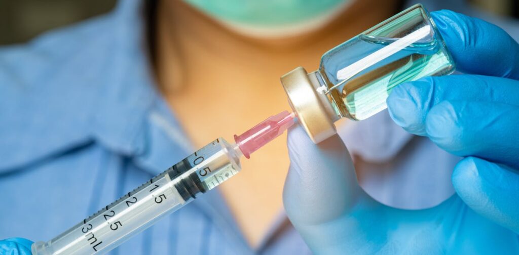 Flu shots: how scientists around the world cooperate to choose the strains to vaccinate against each year