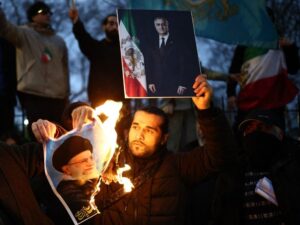 U.S. tells Americans to flee Iran immediately as protests escalate and death toll climbs