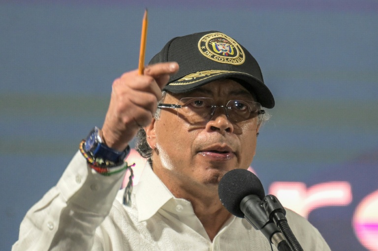 Colombia spy chief says working ‘hand in hand’ with CIA despite row