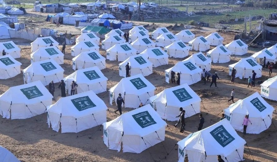 KSrelief Establishes Gaza Emergency Camp to Shelter Storm-Displaced Families