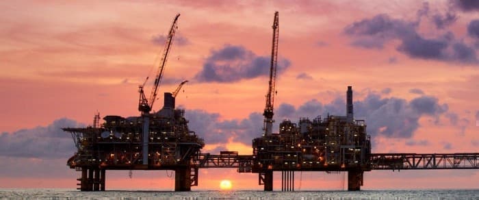 Big Oil Prepares for Leaner Prices and Harder Choices in 2026