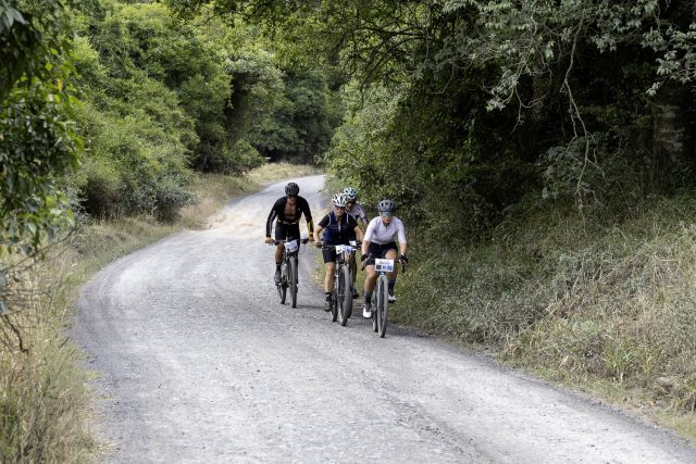 Boknes cycle event builds bridges