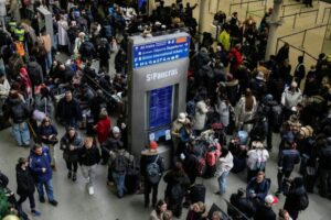Eurostar suspends all Europe trains due to power problem