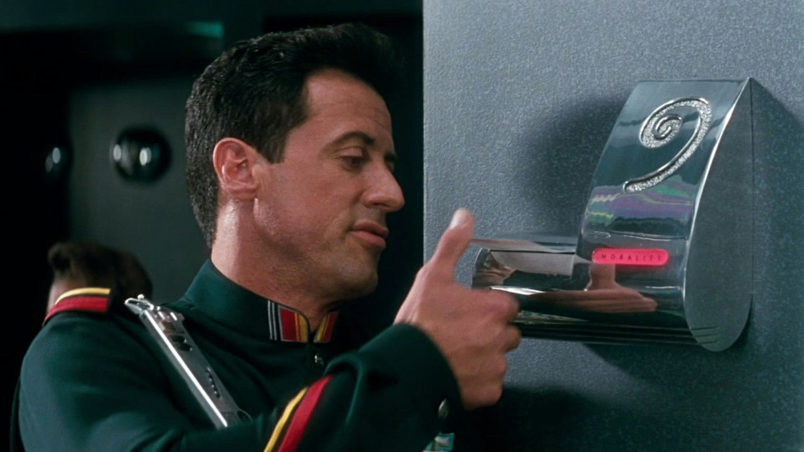 Sylvester Stallone’s ’90s Sci-Fi Movie Predicted The Future With Terrifying Accuracy