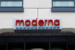 FDA will consider Moderna’s mRNA flu vaccine after all