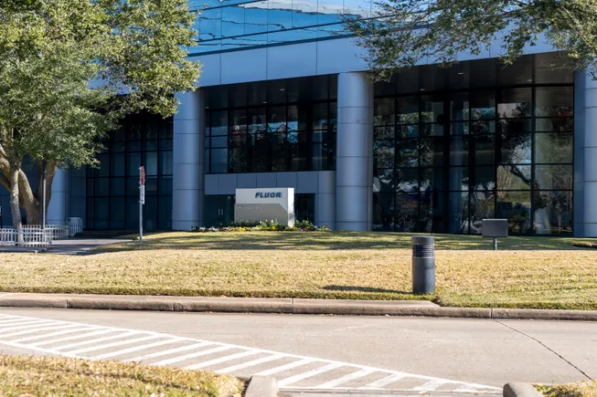 Fluor lost $1.57B in Q4, expects 2026 rebound